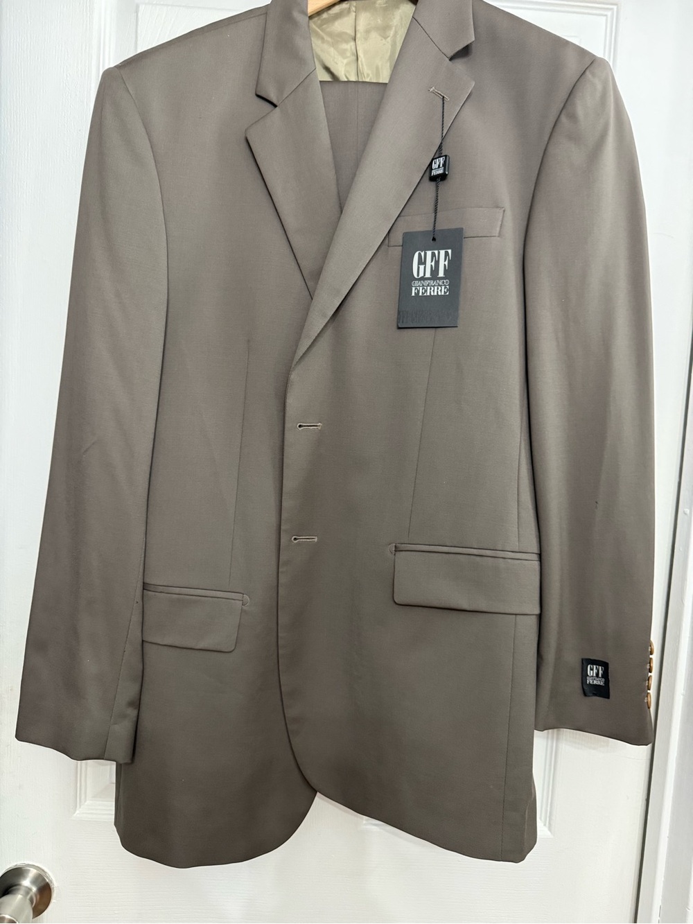 NWT Deadstock GFF Gianfranco Ferré Men’s Suit 42 100% Virgin Wool Italian Beige